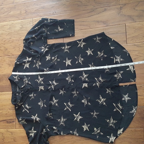 Lane Bryant Women's Sheer Style Star High Low Blouse with Back Slit Size 14/16 - Picture 5 of 15